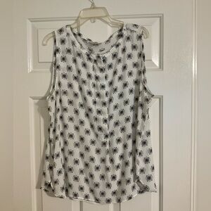 LOFT Sleeveless White and Black Patterned Top